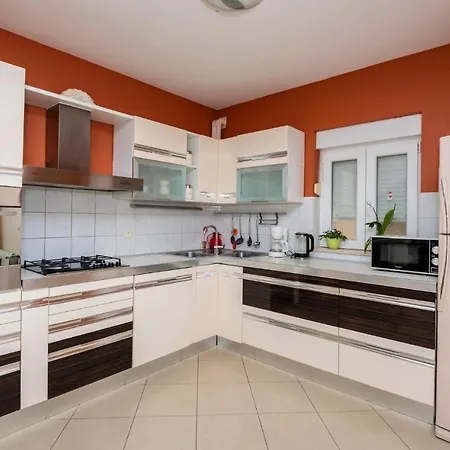 3 Bedroom Amazing In 公寓 *