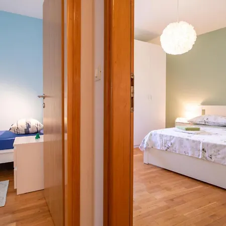 3 Bedroom Amazing In Appartement